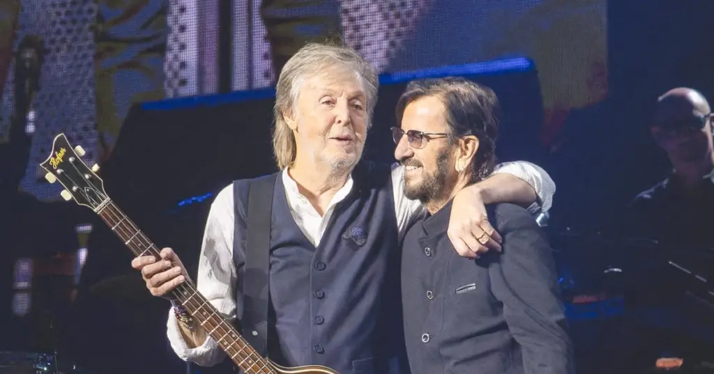 Paul McCartney e Ringo Starr (Grosby)