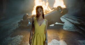 Ariana Grande no clipe de “Hate That I Made You Love Me” (Reprodução YouTube)
