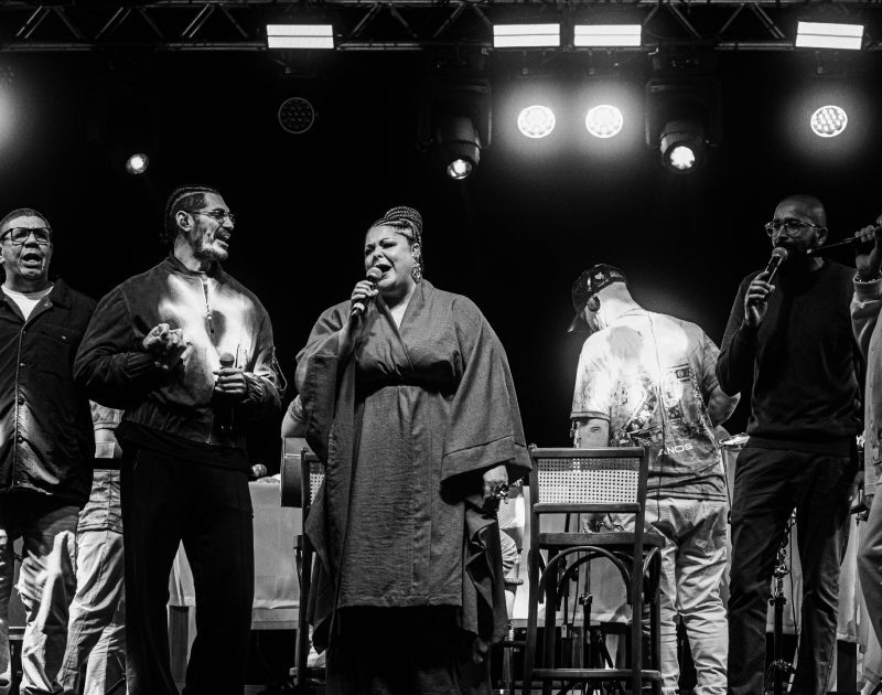 Pagode da 27 celebra 20 anos em São Paulo; veja as fotos
