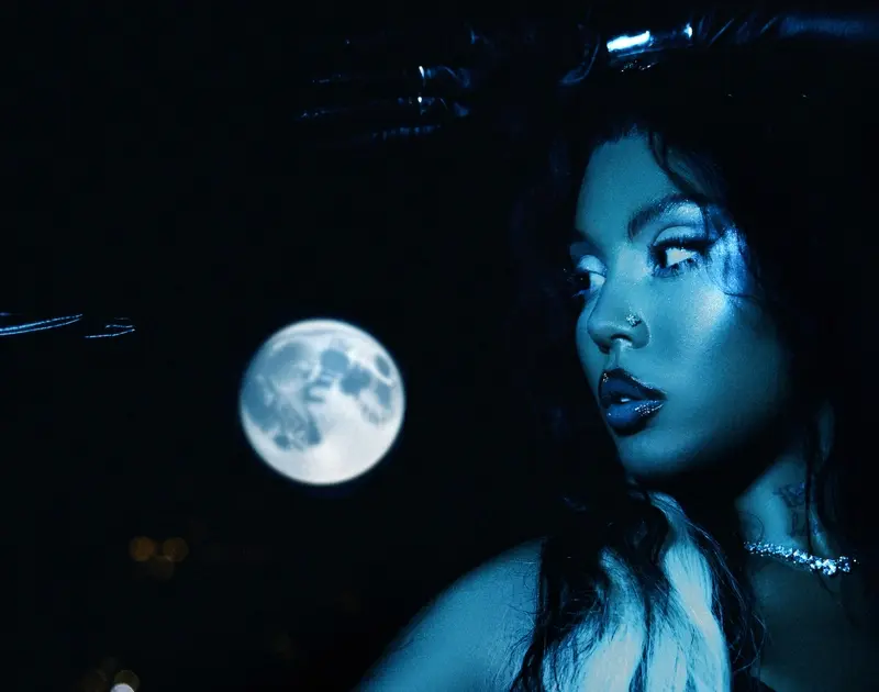 Budah lança ‘Frequência Lunar’ e troca o R&B pela noite