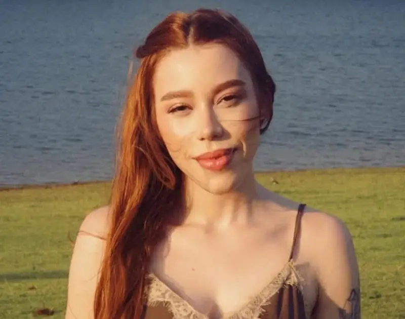 Hot 100: Conheça ‘Ah, Jesus / Coração igual ao Teu’, de Julliany Souza