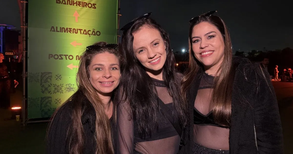 Veja o que fãs fazem para ficar 'no front' e perto dos DJs no Só Track Boa 2026 4 Isabela Iscalfi, Barbara Morasi e Valquíria Oliveira no Só Track Boa 2026