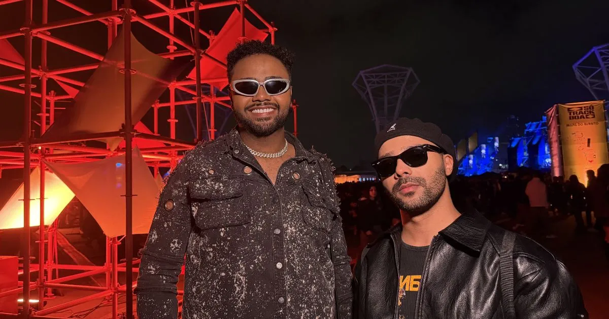 Veja o que fãs fazem para ficar 'no front' e perto dos DJs no Só Track Boa 2026 5 Oseias Pereira e Alex Silva de Oliveira no Só Track Boa 2026