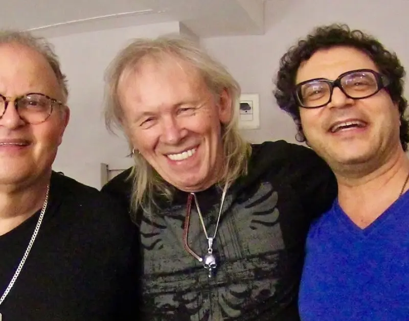 Guilherme Arantes celebra Luiz Carlini em show especial