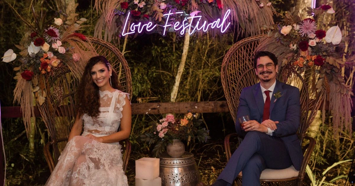 Dia dos Namorados: DJs indicam sets especiais para curtir a data 2 M4RI Carrilho e Leandro Egídio durante a festa de casamento (arquivo pessoal)