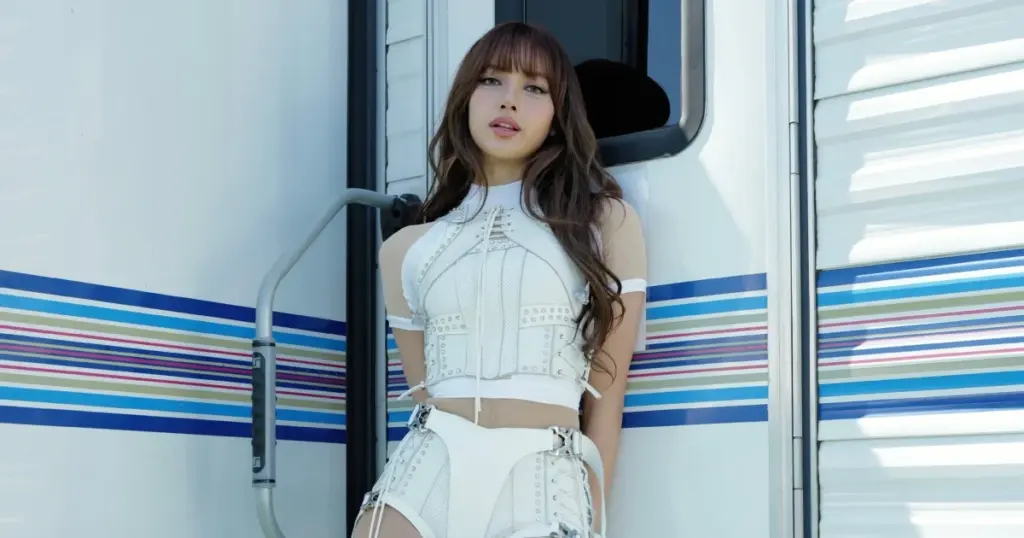 Lisa, do BLACKPINK
