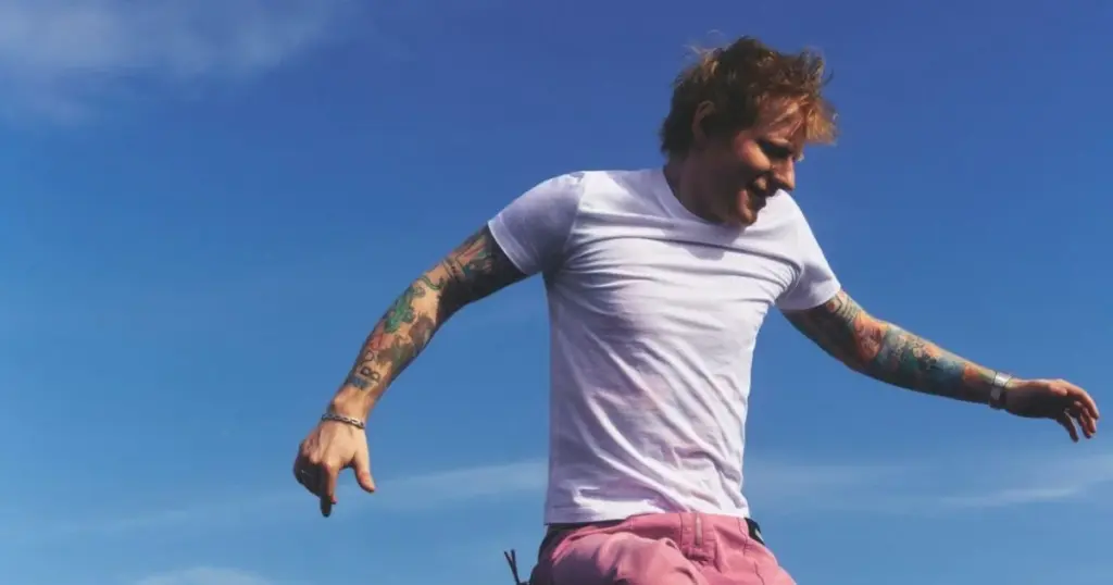 Entenda o motivo que fará Ed Sheeran abandonar os palcos em breve 1 Ed Sheeran (reprodução Facebook Ed Sheeran)