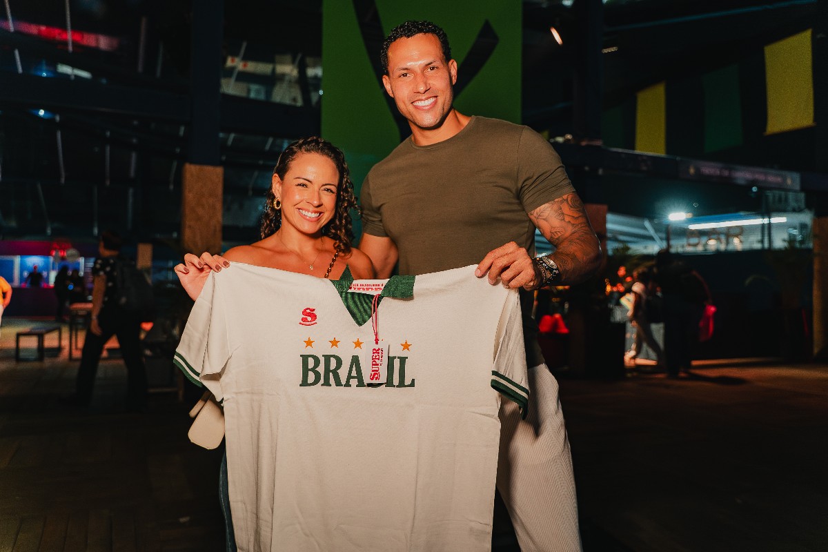 O casal Beatriz Peixoto e maurício Andrade no Village Superbet, no Rio (Renata Meireles)