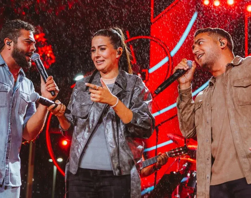 Revelação do sertanejo, Bia Frazzo fala de Henrique e Juliano: ‘Aprendo muito’