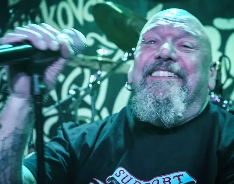 Quer arruinar uma carreira de sucesso? Paul Di’Anno dá as dicas