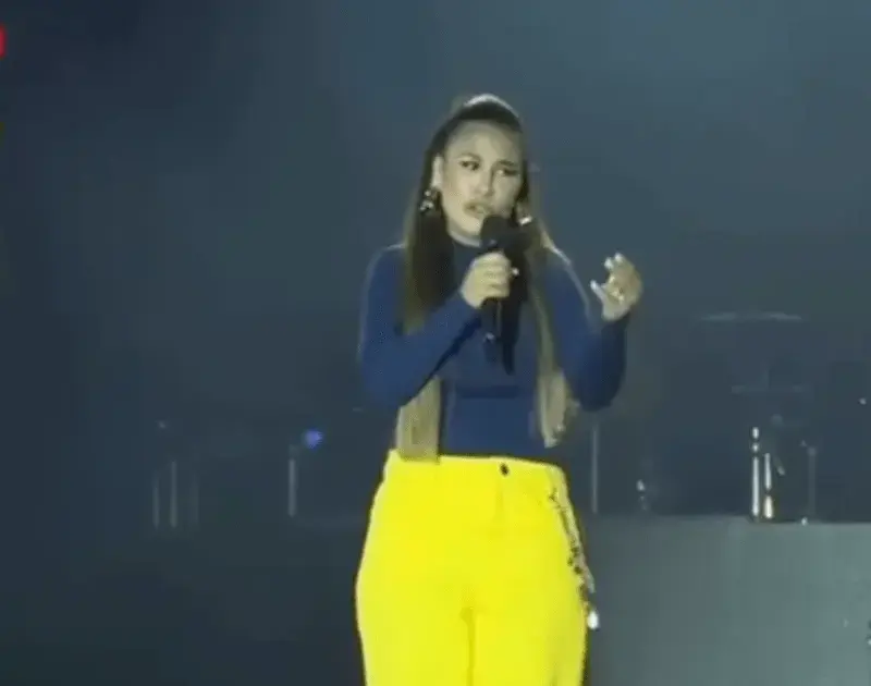 Simone Mendes interrompe show após dor de barriga em Mossoró