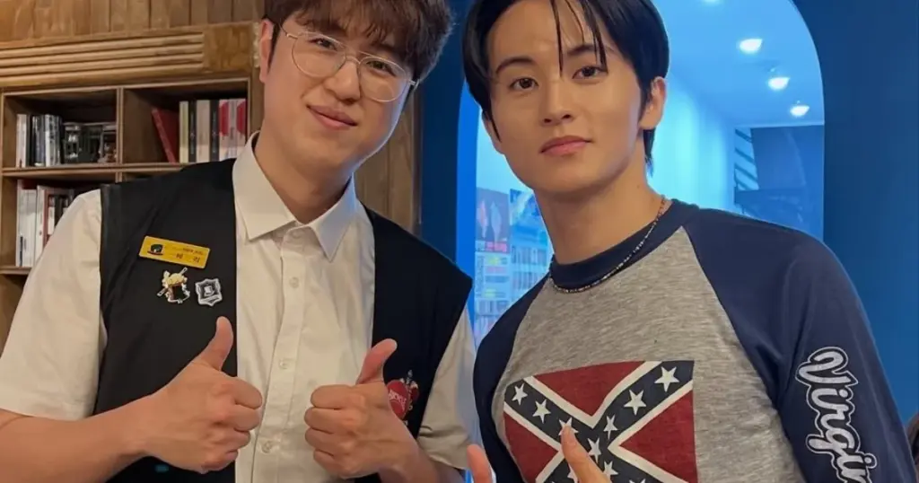 Mark, ex-NCT, usa camiseta com símbolo de ódio racial e se desculpa 1 Mark, ex-NCT, com camiseta de bandeira confederada