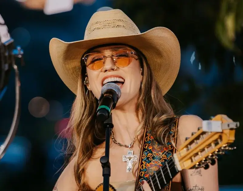 Bruna Viola anuncia EP com clássicos e inéditas; veja letra exclusiva