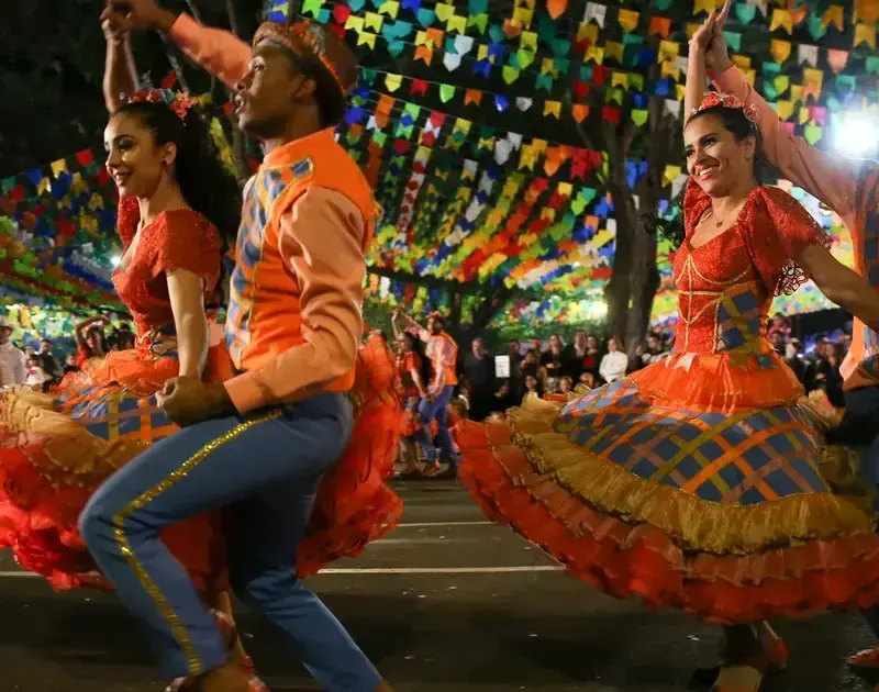 Conheça o DJ que levou ‘six seven’ para quadrilhas escolares