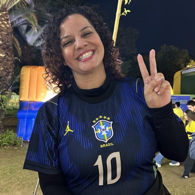 A música e o futebol têm tudo a ver, e nós podemos provar