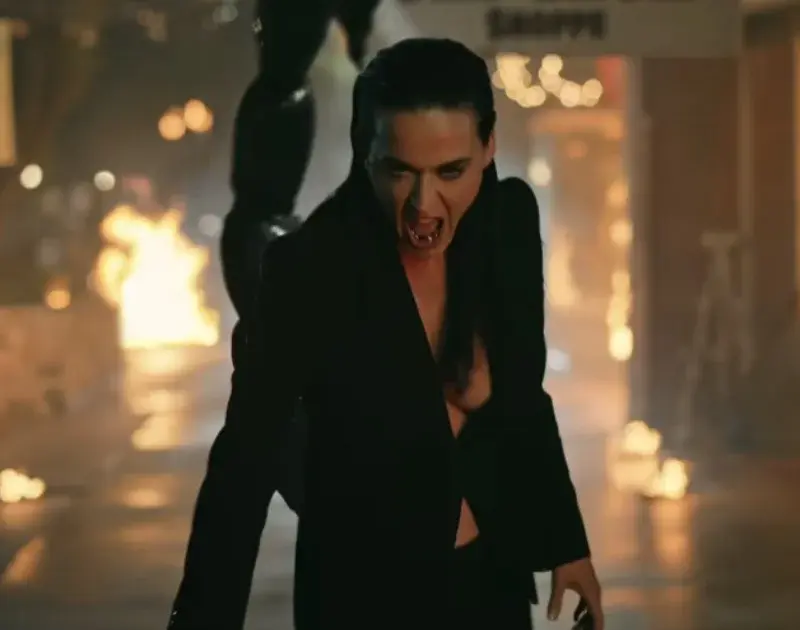 Katy Perry lança novo single, ‘Watch It Burn’: ‘Tenho o direito de sentir raiva’
