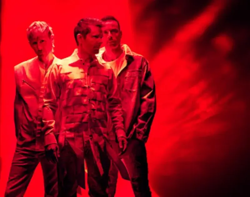 Muse mergulha na ficção científica e lança seu aguardado 10º álbum