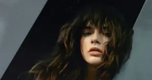 Cara Delevingne (crédito Blair Brown)Cara Delevingne (crédito Blair Brown)