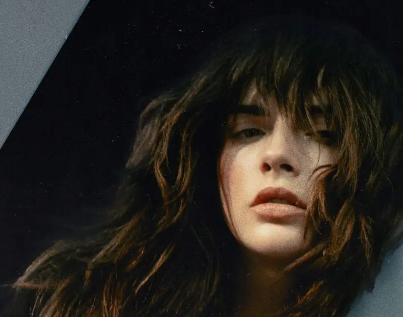 Atração do Primavera Sound São Paulo, Cara Delevingne lança nova faixa