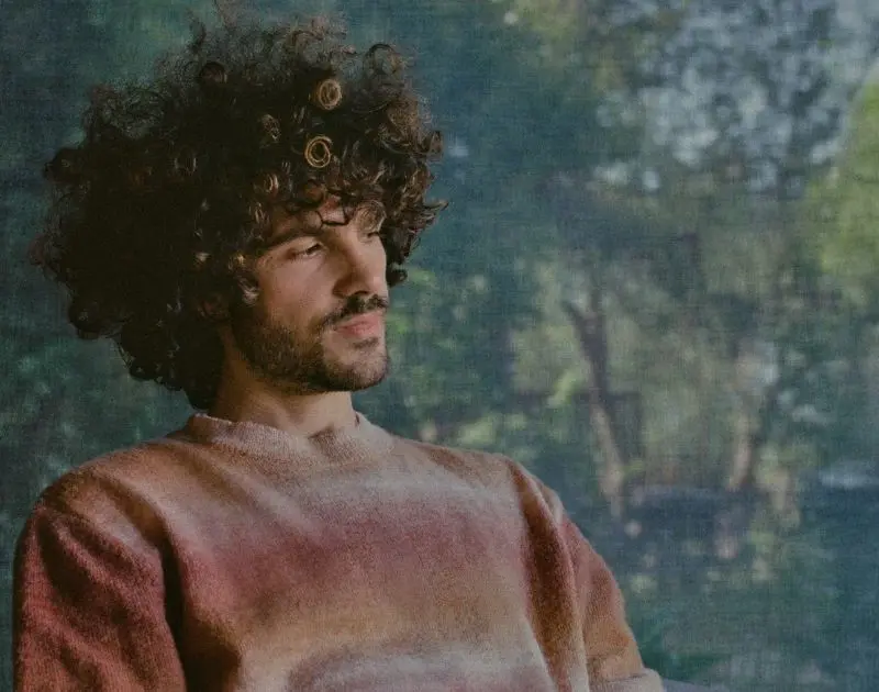 FKJ revela faixa de novo álbum ‘Tyber’ com clipe filmado no Japão