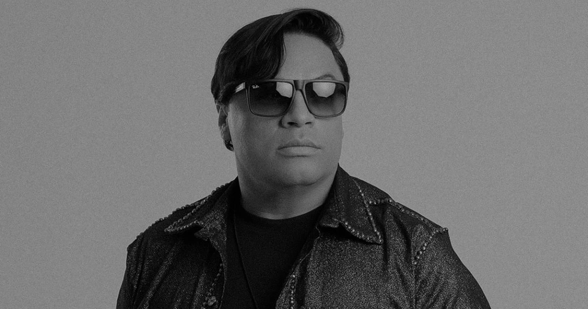 Neto Araújo (reprodução Instagram @collodemenina)