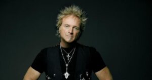 Joey Kramer quando ainda fazia parte do Aerosmith (Divulgação)