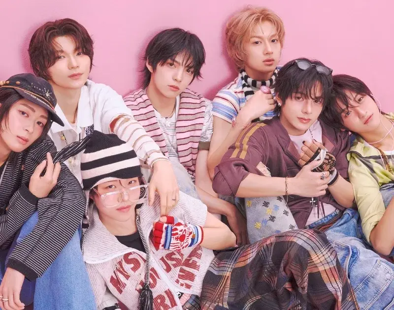NAZE estreia no K-pop com álbum sobre viver o presente sem julgamentos