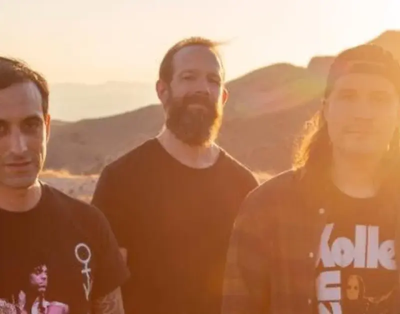 Plágio? Mutoid Man aponta semelhança entre tema da Copa e faixa de seu álbum