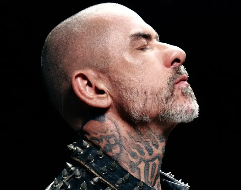 Henrique Fogaça lista os 5 discos de rock que mudaram sua vida