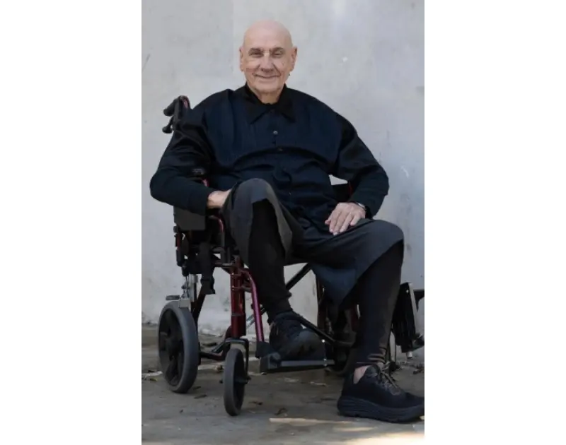 Bill Ward, do Black Sabbath, explica uso de cadeira de rodas
