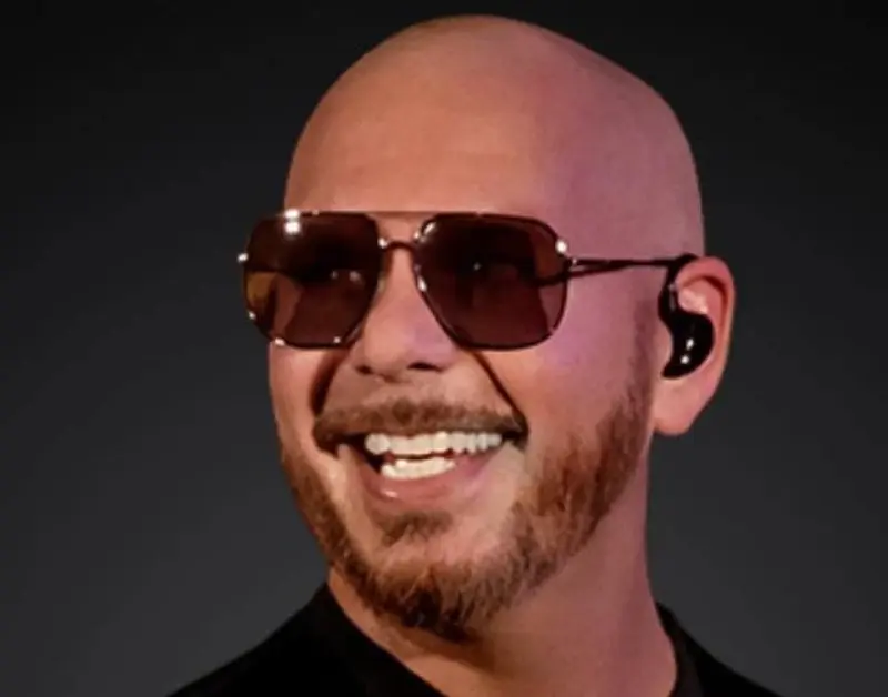 Pitbull entra para o Guinness com maior reunião de ‘carecas’ da história