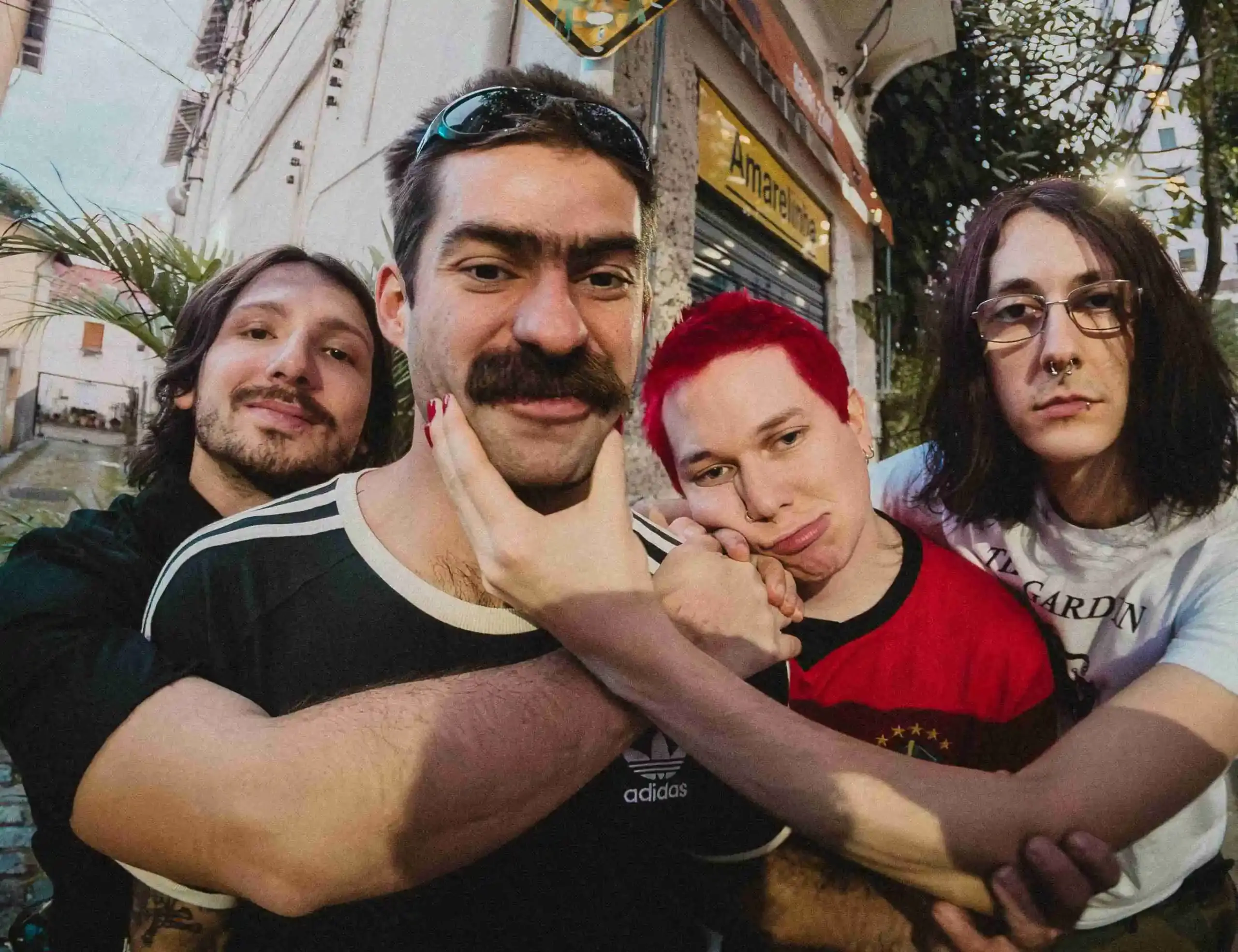 Budang anuncia novo vocalista e data de estreia da nova formação; veja fotos 3 A nova formação do Budang (Jorge Daux/Divulgação)