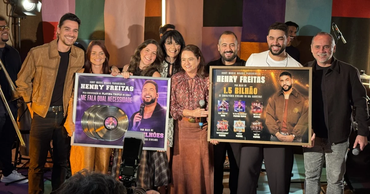 Henry Freitas recebe certificações