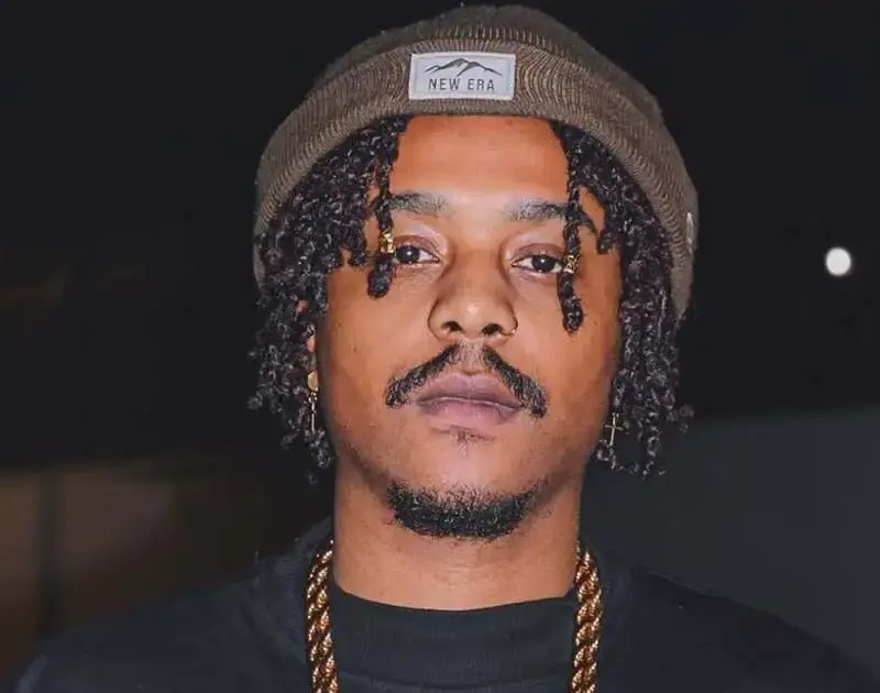 Lukinhas une R&B e pagode em ‘Papinho Ambicioso’