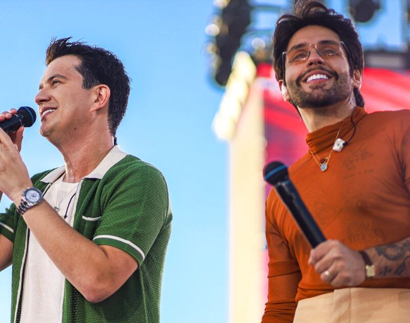 Hugo e Guilherme celebram gravação de novo DVD: ‘Maior da nossa história’