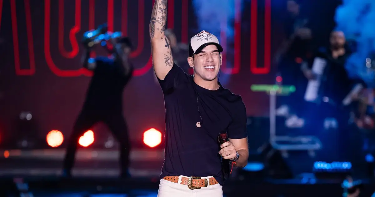 Ze Vaqueiro durante show em Goiania Divulgacao