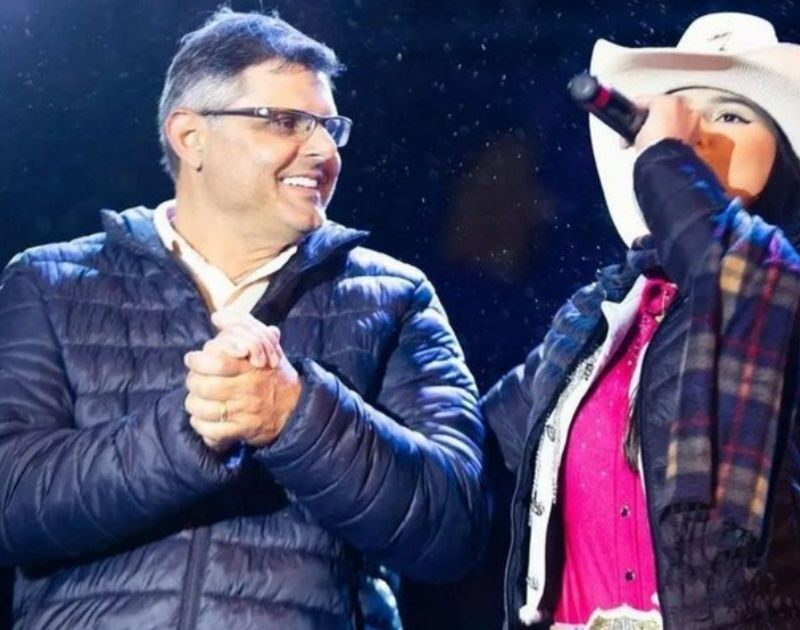 Ana Castela defende pai após críticas nas redes sociais