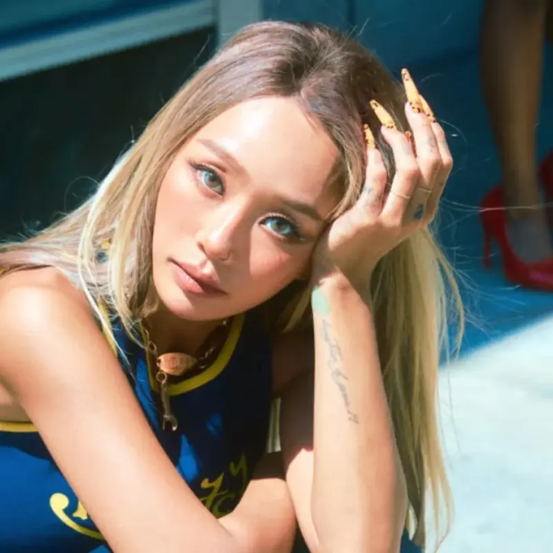 Hyolyn resgata nostalgia dos anos 2000 no EP ‘OriginaLyn’