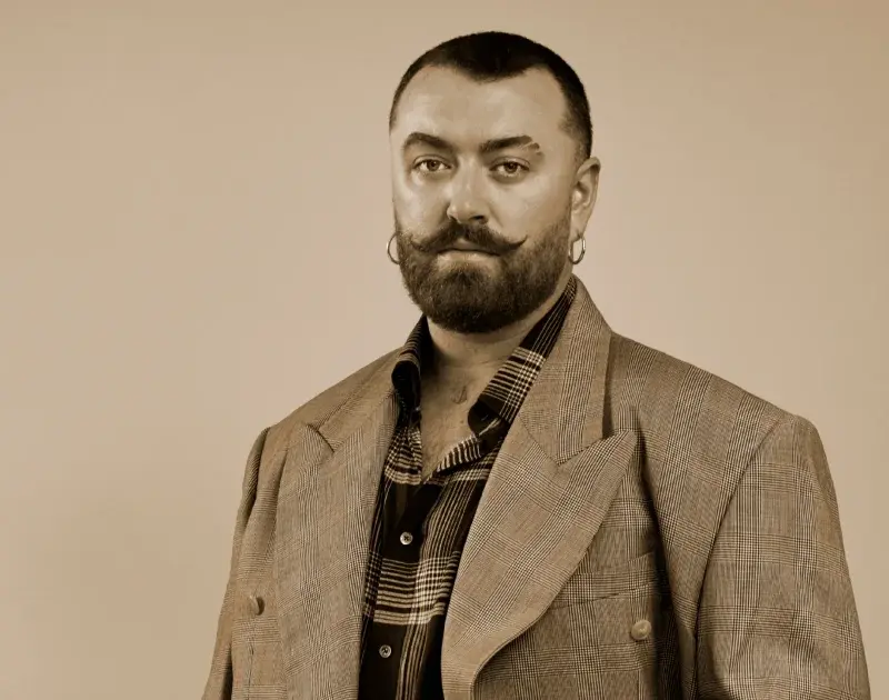 Sam Smith antecipa ‘Hazel Eyes’ com poderoso single sobre amor materno