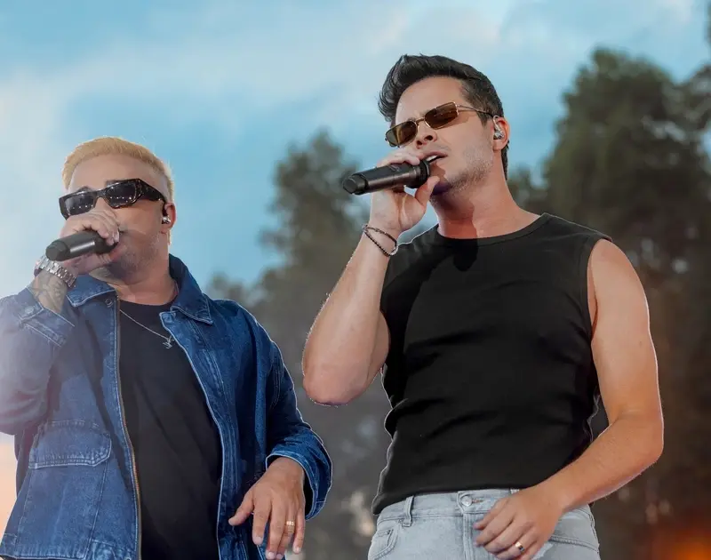 Matheus e Kauan lançam novo volume de ‘Astral’ com inéditas