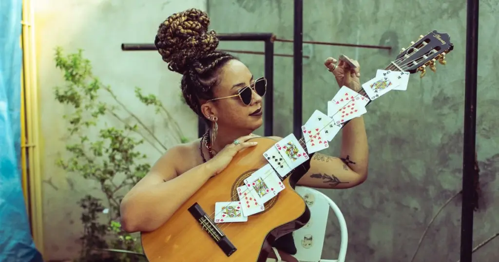 Anitta lança "Equilibrivm II" nesta quinta (22) com faixa ao lado de Maria Bethânia e Letícia Fialho.
