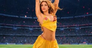 O outfit de Shakira no videoclipe de "Dai Dai" vai a leilão destinado a fundo de educação e esporte para crianças (Reprodução)