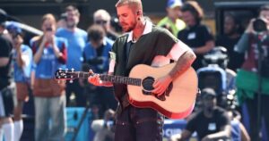 Justin Bieber no show da final da Copa do Mundo (Foto: Getty Images for Global Citizen/Jamie McCarthy)