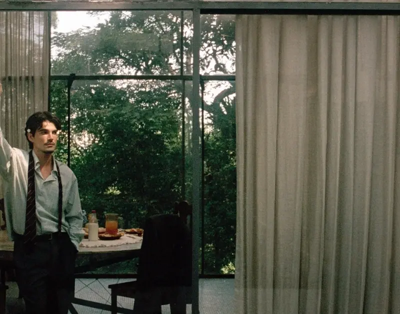 Jão revela capa de álbum assinada por Hugo Comte, fotógrafo de Dua Lipa