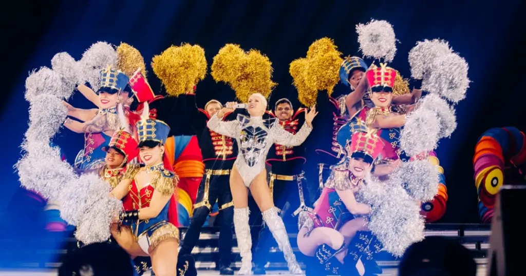 Xuxa confirma quarto show de 'O Último Voo da Nave' em São Paulo 1 Xuxa