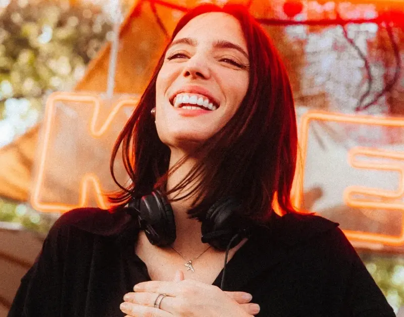 ‘Ainda é surreal’: Amelie Lens celebra Tomorrowland e revela bastidores