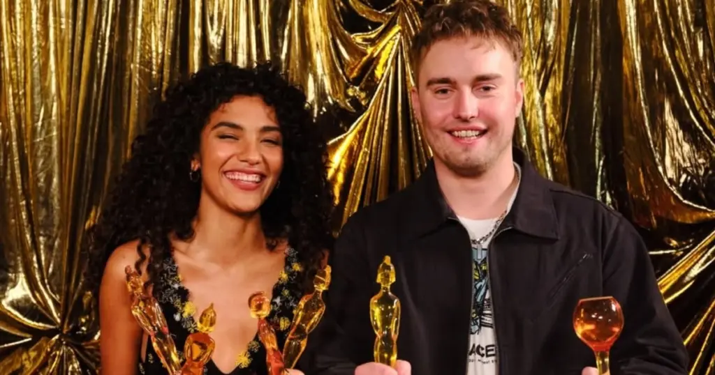 Olivia Dean e Sam Fender