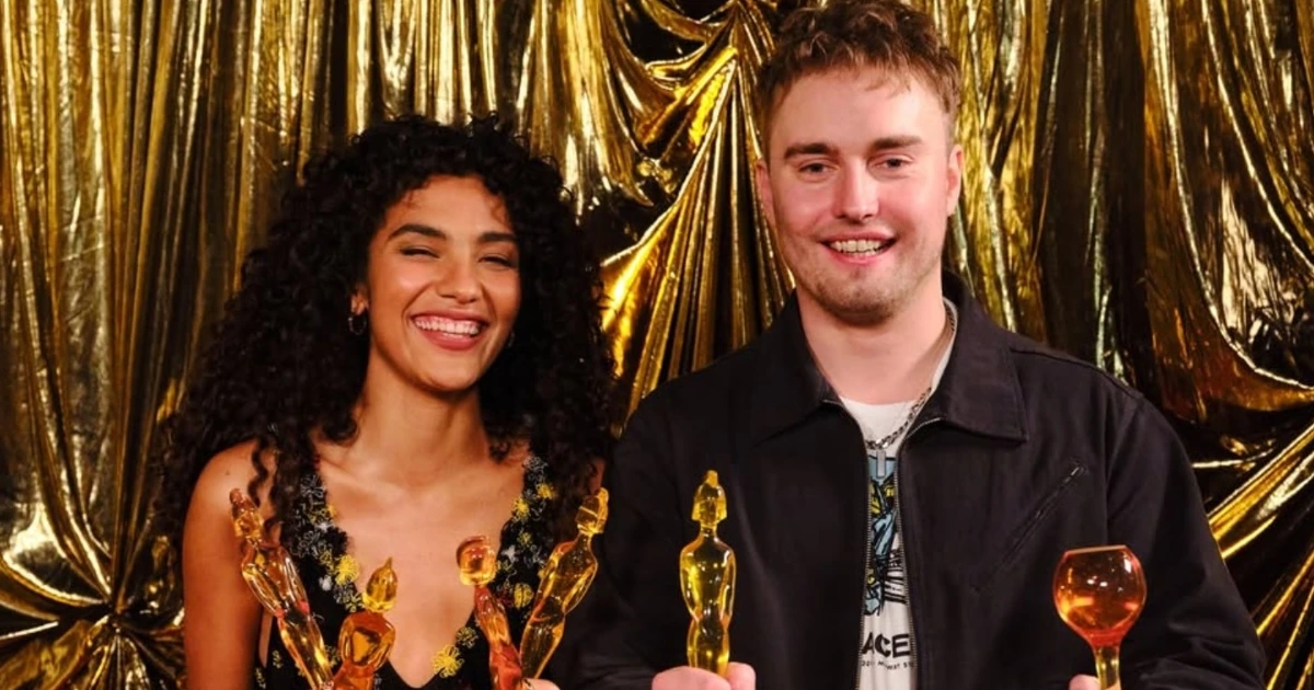 Olivia Dean e Sam Fender