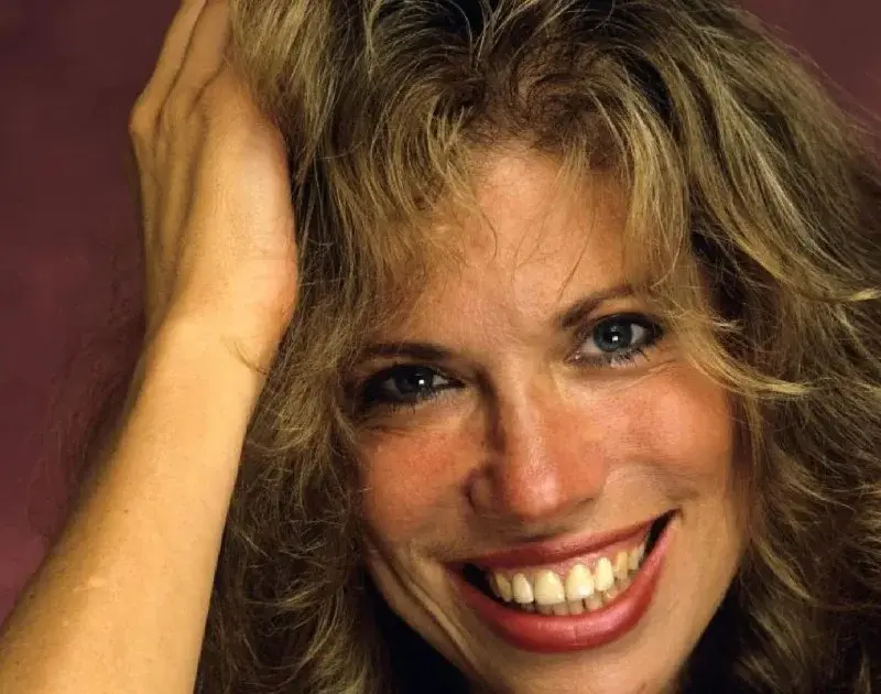 Carly Simon revela Parkinson e tratamento contra câncer de pele