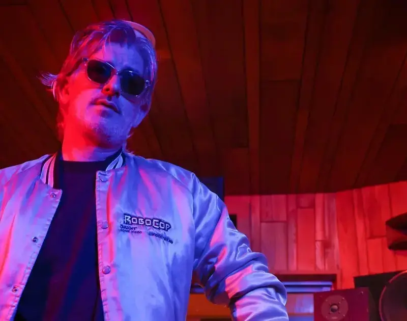 Kavinsky, DJ do single ‘Nightcall’,  é encontrado morto em Paris